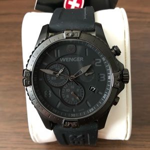 NWT Swiss Army Watch(DETAILS IN DESCRIPTION)
